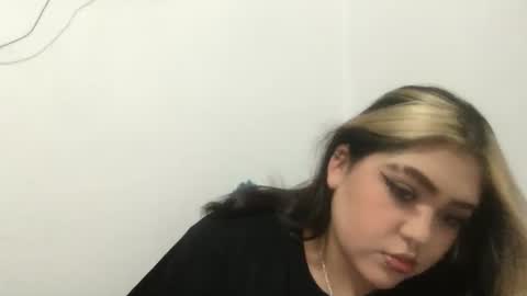 im_bunny__ online show from December 16, 2025, 3:11 am