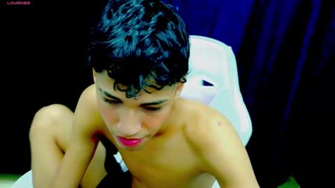 im_david01 online show from November 6, 2025, 2:07 pm