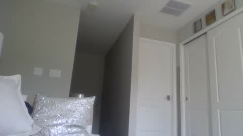 weet exy Cougar online show from April 8, 2026, 6:08 pm