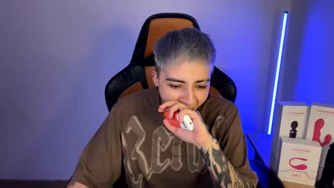 Laia online show from February 4, 2025, 2:17 am