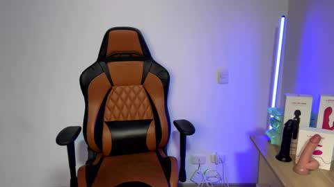 Laia online show from February 7, 2025, 10:08 am