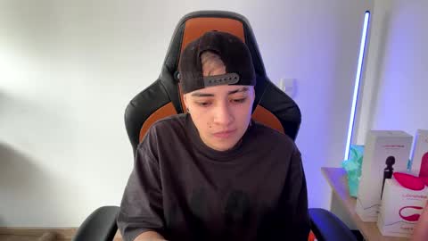 Laia online show from February 14, 2025, 1:40 pm