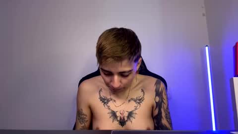 Laia online show from February 25, 2025, 11:22 pm