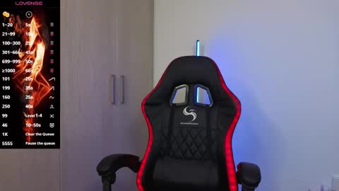 Laia online show from December 16, 2025, 10:15 pm