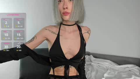 Snapshot of im_lure chatting on May 3, 2026, 5:52 pm Im Lure online show from May 3, 2026, 5:52 pm
