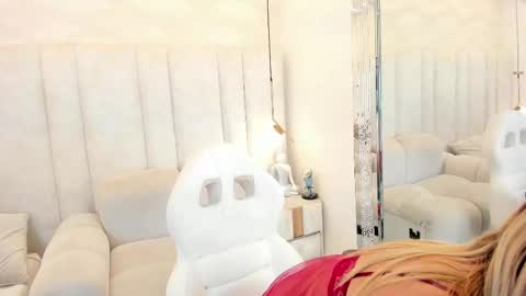 Snapshot of im_maiyn_jung chatting on March 26, 2026, 12:00 pm Mailyn Jung online show from March 26, 2026, 12:00 pm