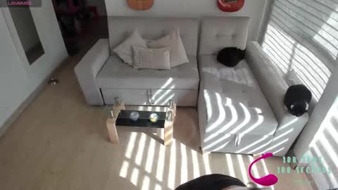 Snapshot of im_mariana chatting on February 7, 2026, 8:01 pm im_mariana online show from February 7, 2026, 8:01 pm