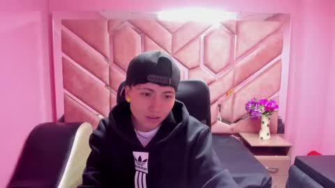 Snapshot of im_mathias chatting on January 14, 2025, 2:40 am mathias online show from January 14, 2025, 2:40 am