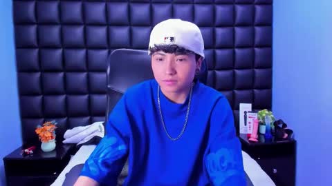 Snapshot of im_mathias chatting on September 30, 2025, 4:34 pm mathias online show from September 30, 2025, 4:34 pm