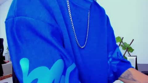 Snapshot of im_mathias chatting on October 15, 2025, 4:40 pm mathias online show from October 15, 2025, 4:40 pm