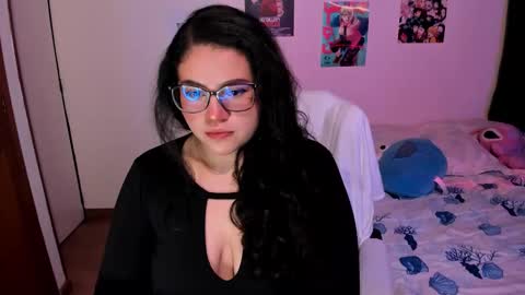 Snapshot of im_meii chatting on December 18, 2025, 2:28 am mei mei uwu online show from December 18, 2025, 2:28 am