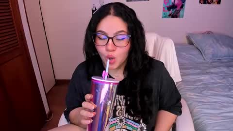 Snapshot of im_meii chatting on January 10, 2026, 12:12 am mei mei uwu online show from January 10, 2026, 12:12 am