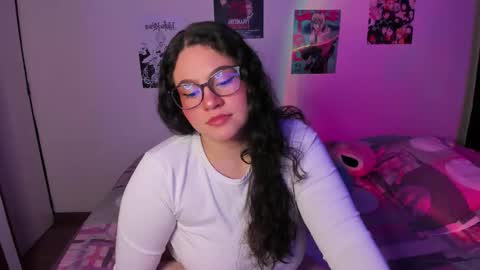 Snapshot of im_meii chatting on February 4, 2026, 2:06 am mei mei uwu online show from February 4, 2026, 2:06 am