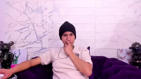 im_milan_rs online show from February 5, 2025, 4:06 am