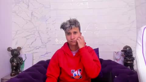 im_milan_rs online show from February 17, 2025, 6:53 am