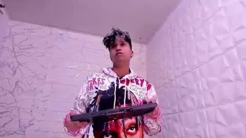 im_milan_rs online show from March 5, 2025, 3:40 am