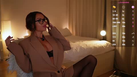 Snapshot of im_milla chatting on December 27, 2024, 4:54 pm Milla online show from December 27, 2024, 4:54 pm