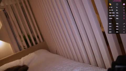 Snapshot of im_milla chatting on November 11, 2025, 3:23 pm Milla online show from November 11, 2025, 3:23 pm