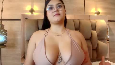 im mou  online show from October 11, 2025, 12:36 pm