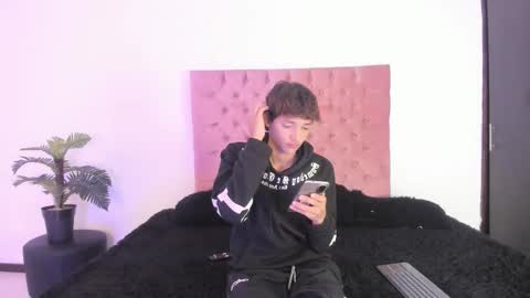 Snapshot of im_ralff chatting on January 18, 2026, 8:01 pm RALF online show from January 18, 2026, 8:01 pm