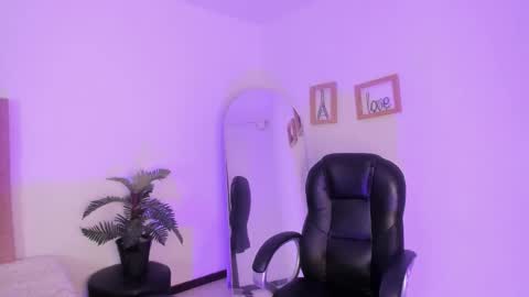 Snapshot of im_ralff chatting on February 28, 2026, 8:43 pm RALF online show from February 28, 2026, 8:43 pm