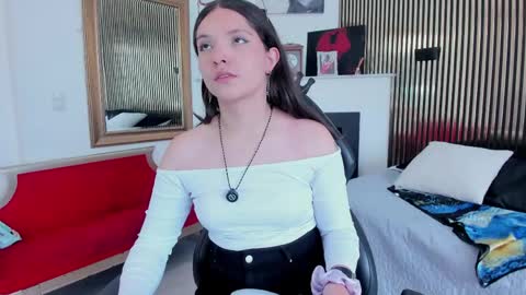 KAREN online show from May 4, 2026, 7:21 pm
