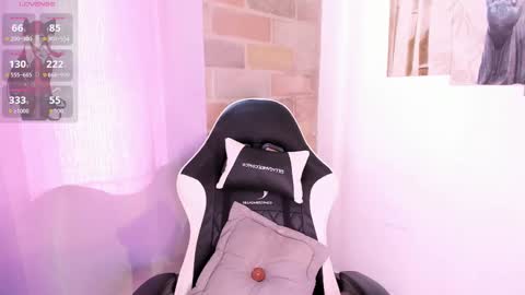 Scarlet  online show from September 15, 2025, 8:42 pm