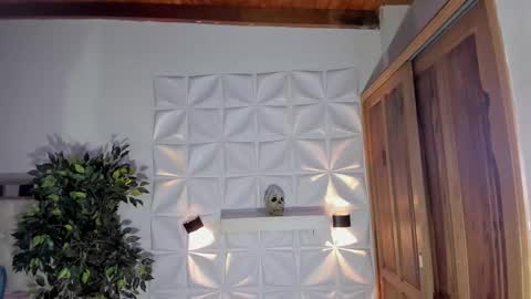 im_sebaslopez online show from November 1, 2025, 11:34 am