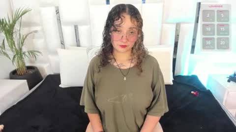 Tara Black online show from February 1, 2026, 4:44 am