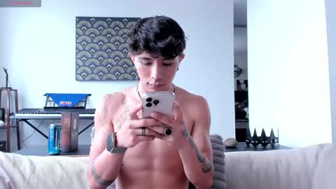 im_thom online show from October 29, 2025, 4:20 pm