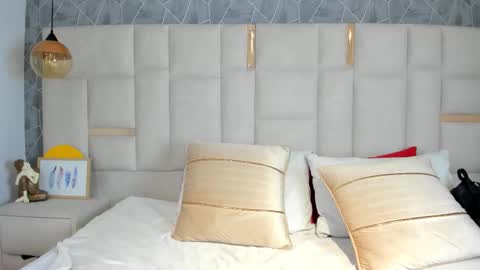 Snapshot of im_ximena chatting on January 13, 2026, 11:32 pm Xime online show from January 13, 2026, 11:32 pm