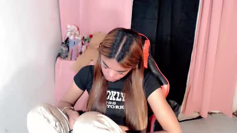 im_yourfairyannaxx online show from March 4, 2026, 10:27 pm