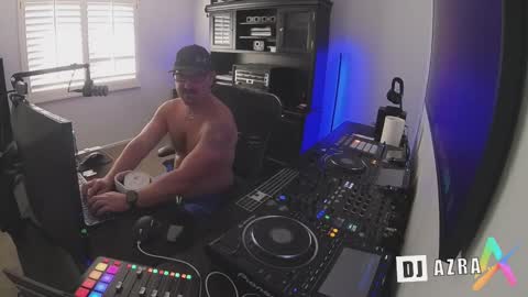 DJ Azra online show from October 12, 2025, 10:20 pm