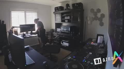 DJ Azra online show from October 29, 2025, 9:38 pm