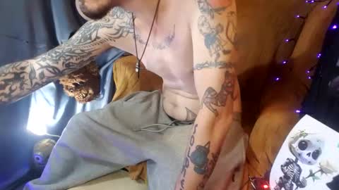 Snapshot of imglorious1 chatting on October 19, 2025, 1:23 pm JJ online show from October 19, 2025, 1:23 pm