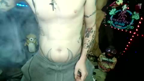 Snapshot of imglorious1 chatting on December 17, 2025, 12:44 pm JJ online show from December 17, 2025, 12:44 pm