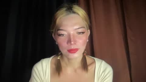 Snapshot of imjustasluttyintownxxx chatting on March 25, 2026, 5:24 am Mika online show from March 25, 2026, 5:24 am