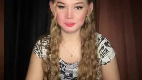 Snapshot of imjustasluttyintownxxx chatting on March 29, 2026, 9:26 pm Mika online show from March 29, 2026, 9:26 pm