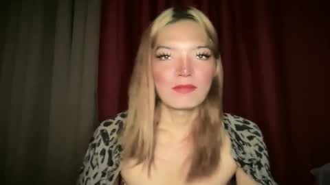 Snapshot of imjustasluttyintownxxx chatting on April 14, 2026, 7:03 am Mika online show from April 14, 2026, 7:03 am