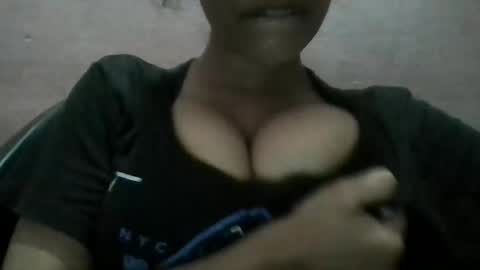 Snapshot of imlovelyrose chatting on December 8, 2024, 4:18 pm ROSE online show from December 8, 2024, 4:18 pm