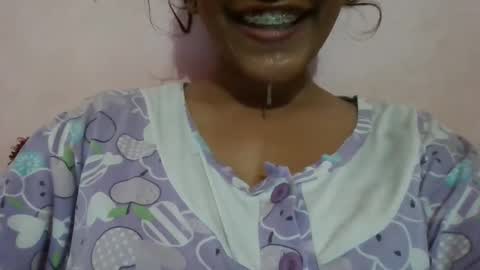 Snapshot of imlovelyrose chatting on December 19, 2024, 2:13 pm ROSE online show from December 19, 2024, 2:13 pm
