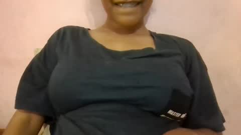 Snapshot of imlovelyrose chatting on December 22, 2024, 2:06 am ROSE online show from December 22, 2024, 2:06 am