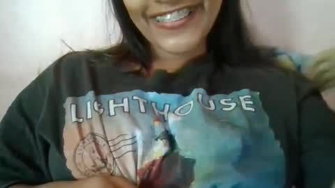 Snapshot of imlovelyrose chatting on February 5, 2025, 8:54 am ROSE online show from February 5, 2025, 8:54 am