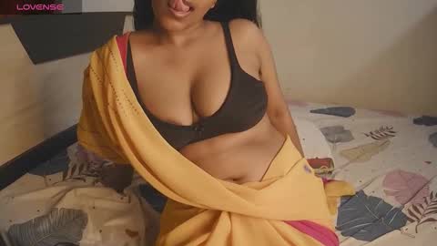 Snapshot of imlovelyrose chatting on September 20, 2025, 2:51 pm ROSE online show from September 20, 2025, 2:51 pm
