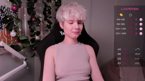 Snapshot of imnotmia chatting on December 6, 2024, 8:18 pm Mia online show from December 6, 2024, 8:18 pm