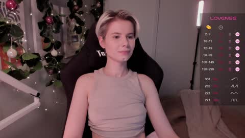 Snapshot of imnotmia chatting on December 23, 2024, 8:36 pm Mia online show from December 23, 2024, 8:36 pm