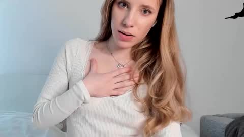 Snapshot of imogensy chatting on March 11, 2025, 6:32 am my name Imo Fansly online show from March 11, 2025, 6:32 am