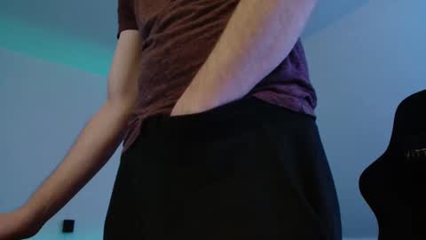 Snapshot of imsexyandiknowit89 chatting on November 26, 2025, 12:33 am Flummi online show from November 26, 2025, 12:33 am