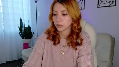 Sienna online show from September 16, 2025, 9:27 pm