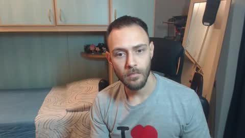 Snapshot of imsimo chatting on November 12, 2025, 4:18 pm Simo online show from November 12, 2025, 4:18 pm